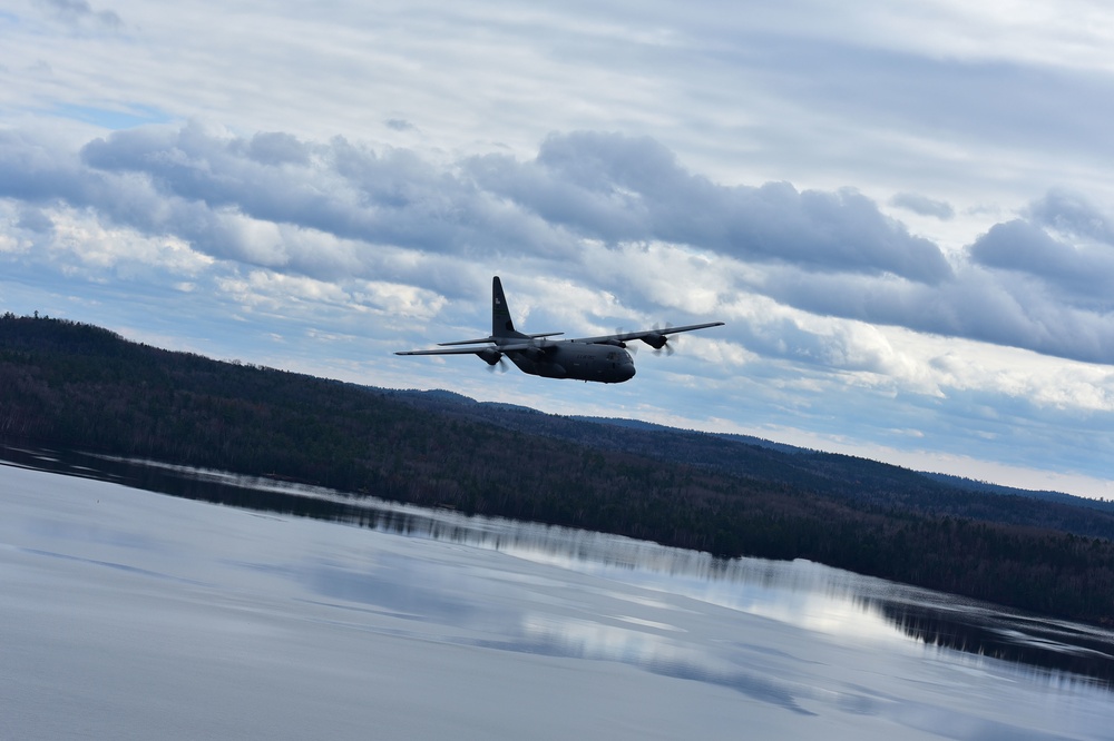 Canadian integration: Expanding Combat Airlift