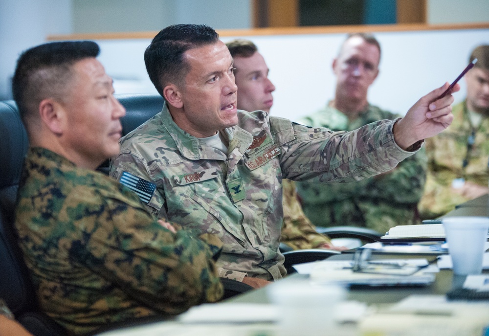 SOCPAC commander visits the 353rd SOG