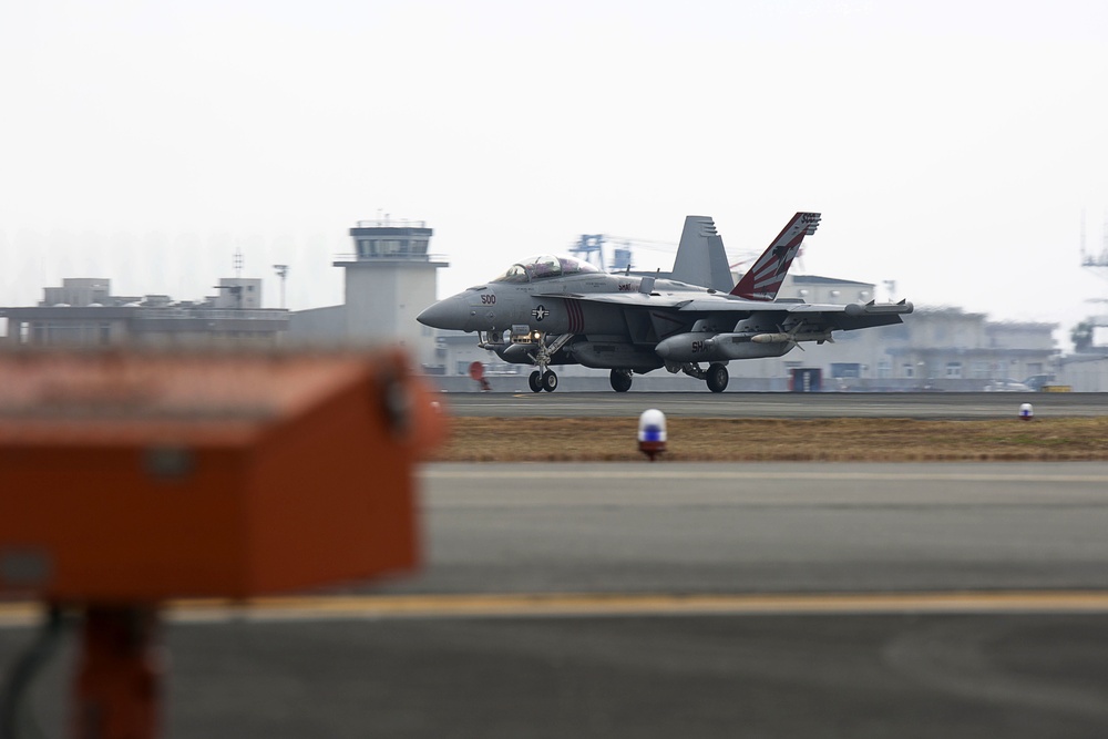 MCAS Iwakuni welcomes the first jet squadrons from Carrier Air Wing Five