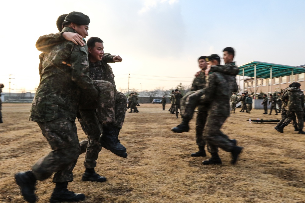 210th FA BDE provides inital CLS training to 5th ROKA ID Soldiers