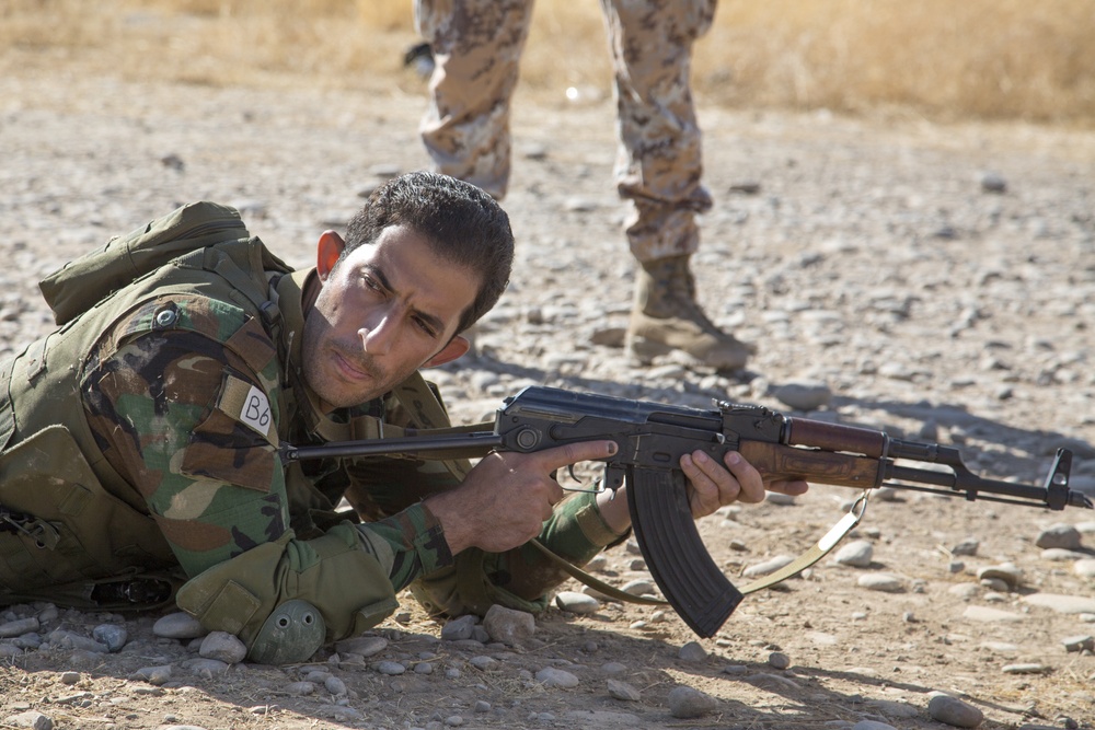 Italian army trainers lead Peshmerga advanced marksmanship training