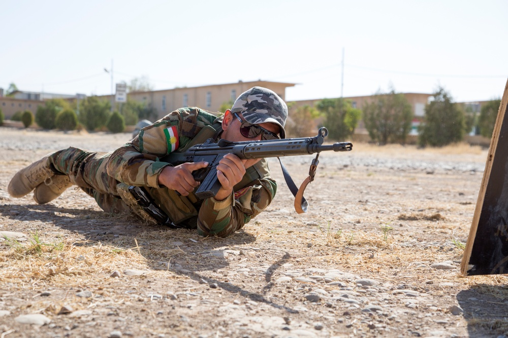 Italian army trainers lead Peshmerga advanced marksmanship training