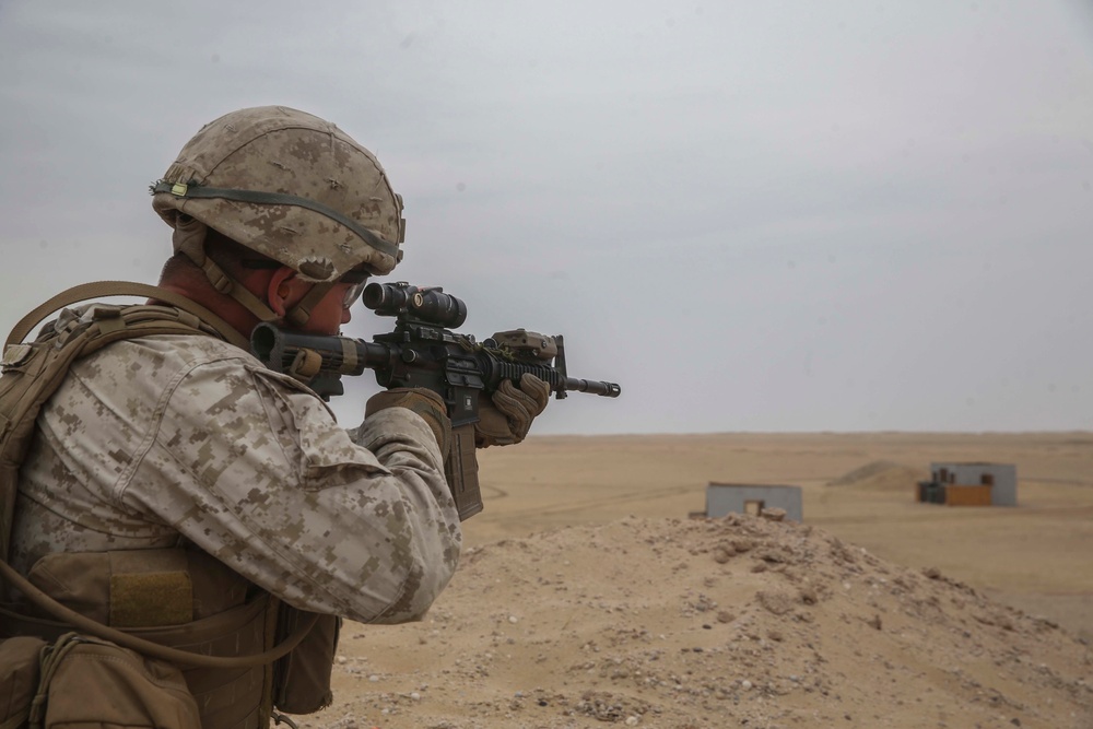 BLT 1/5 conducts live-fire platoon level attacks