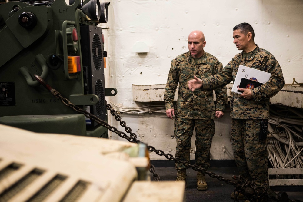 26 MEU, Arriving: 26th MEU CO Visits USS New York (LPD 21)