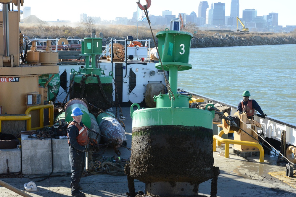 Bristol Bay conducts Fall Retrieve in Cleveland Harbor