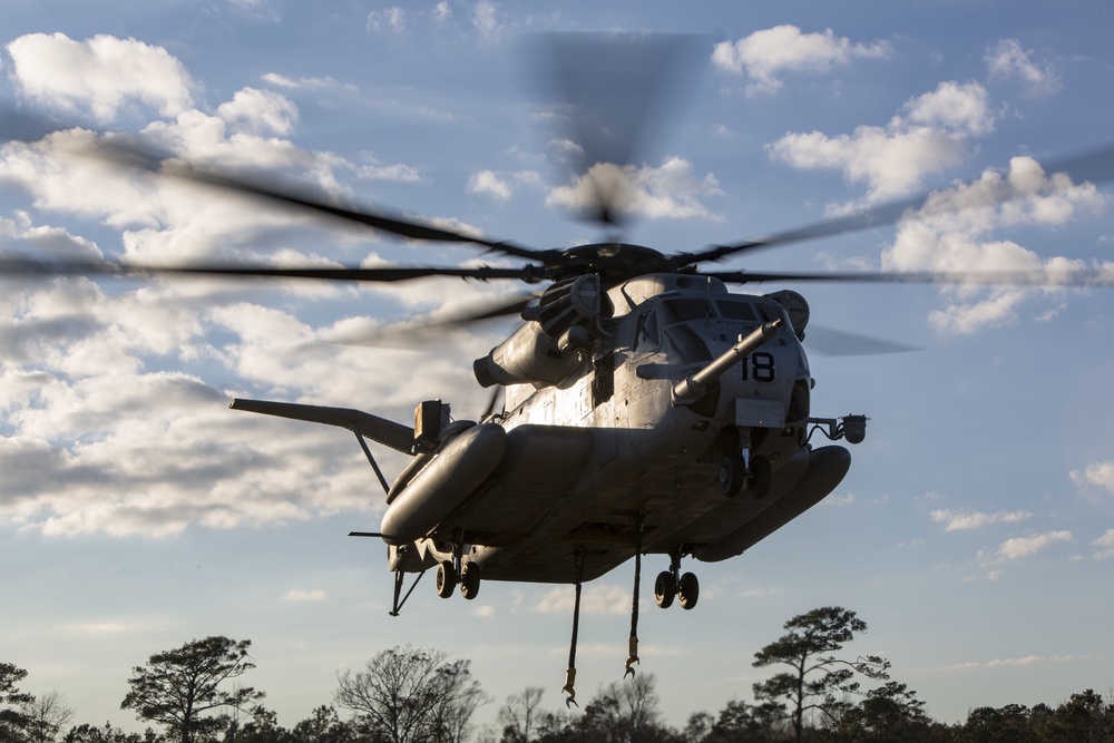 CLB-6 conducts Helicopter Support Team training