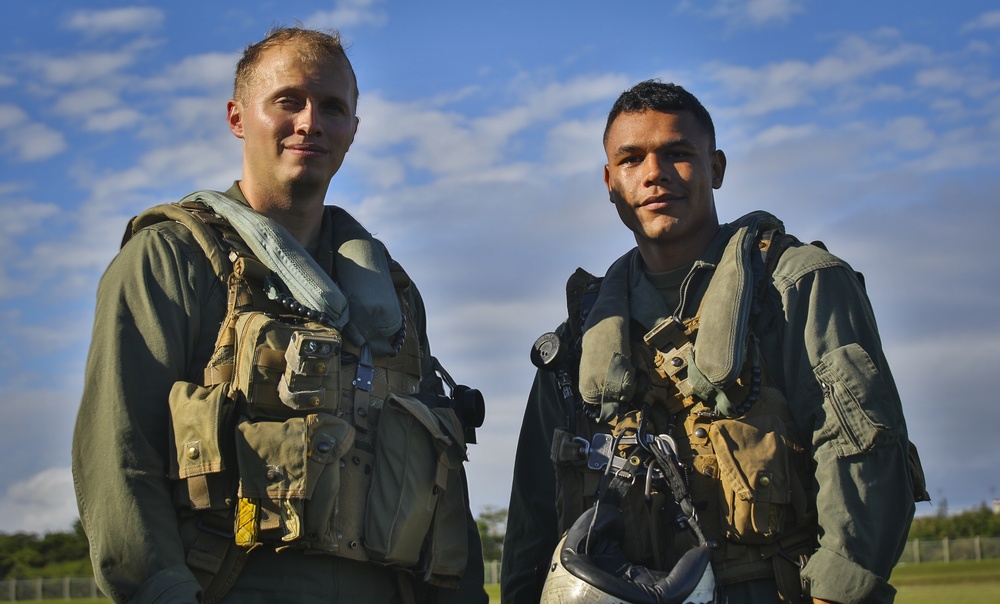 Marines fast rope with a MV-22B Osprey in Okinawa