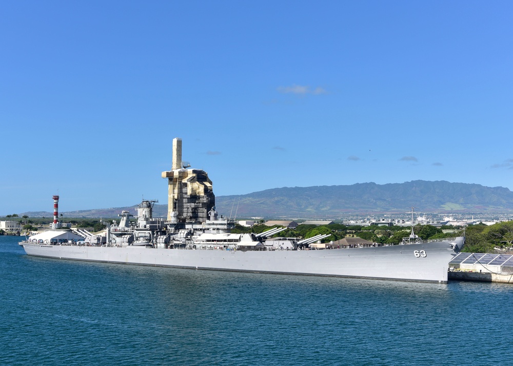Nimitz Departs Pearl Harbor