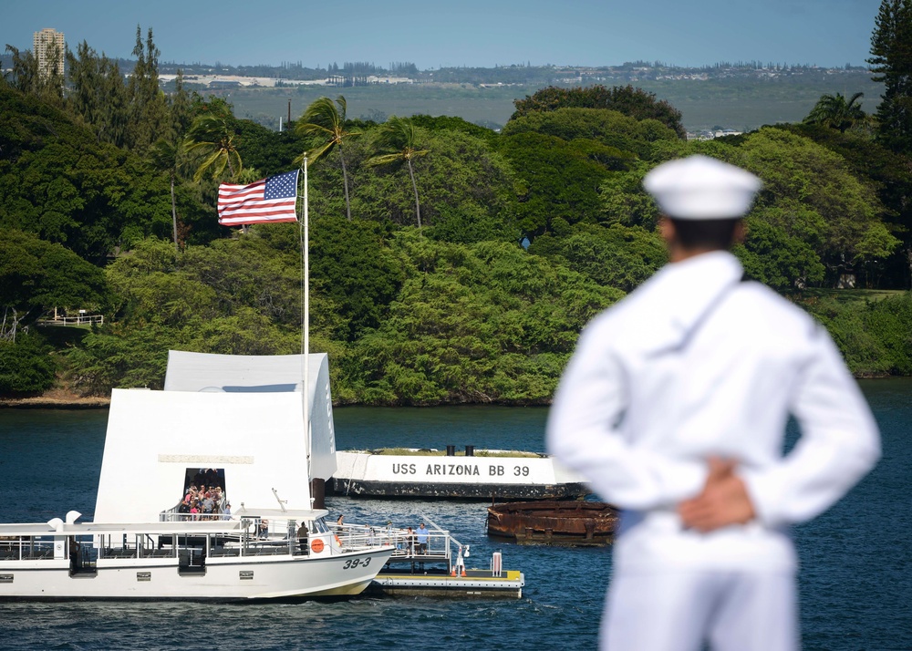 Nimitz Sailors And Marines Man The Rails