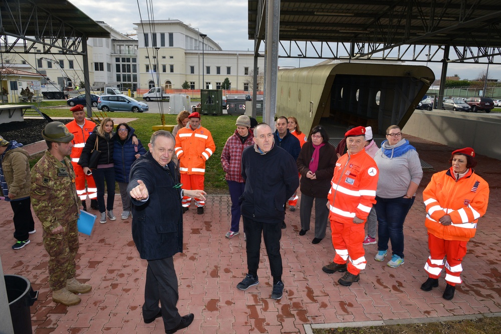 VISIT AT CASERMA EDERLE ASSOCIAZIONE &quot;Il NUOVO PONTE&quot;