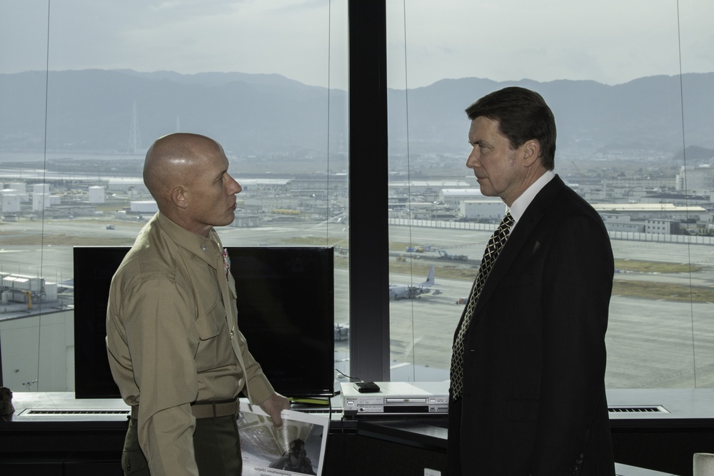 U.S. Ambassador to Japan makes first visit to MCAS Iwakuni