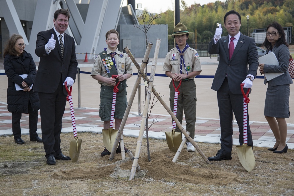 US Ambassador to Japan makes first visit to MCAS Iwakuni