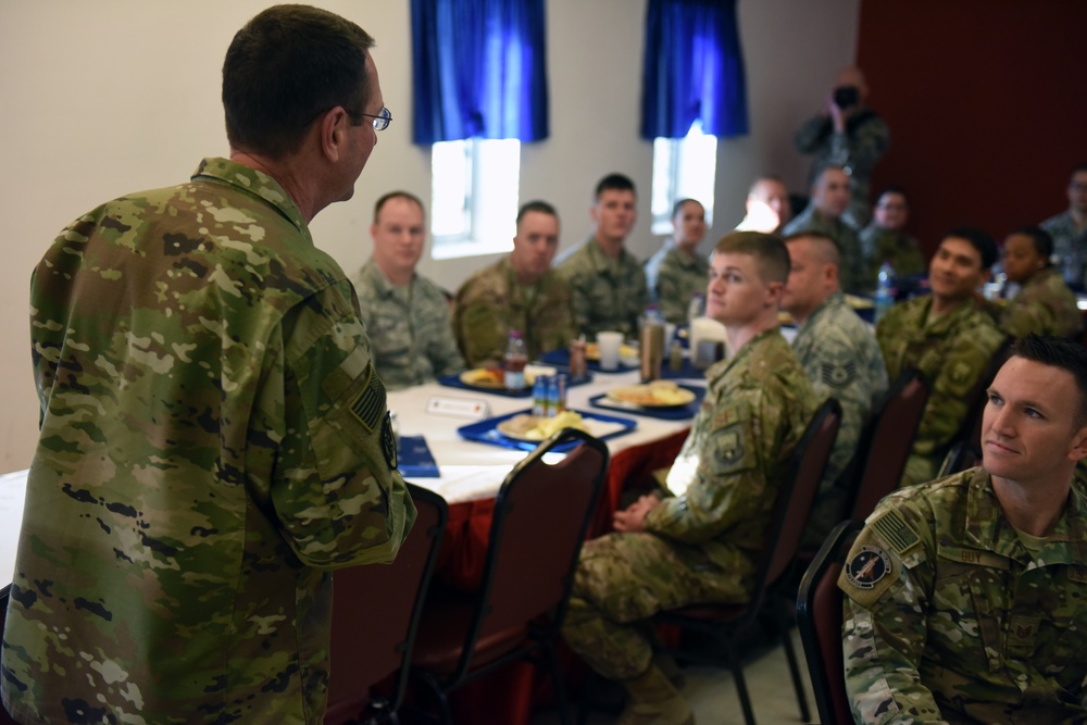 Gen Lengyel and CSM Kepner Thanksgiving troop visits