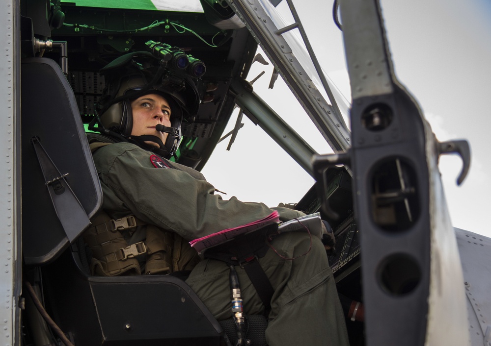 Night CAS: 26th MEU conducts night time close air support exercise