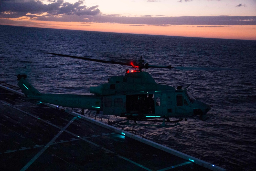 Night CAS: 26th MEU conducts night time close air support exercise