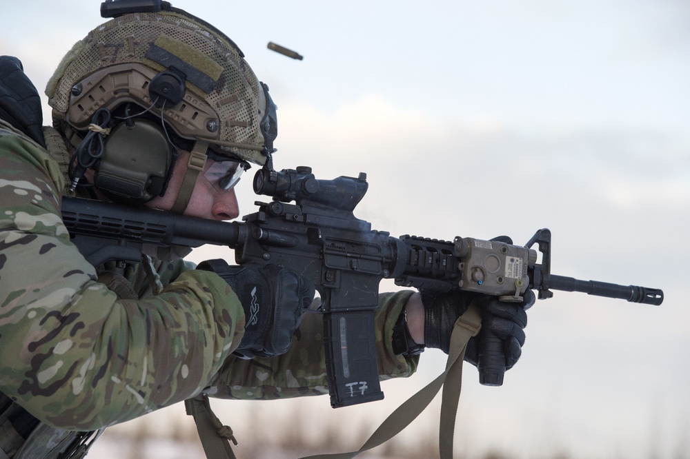 3rd Air Support Operations Squadron hone marksmanship skills on JBER