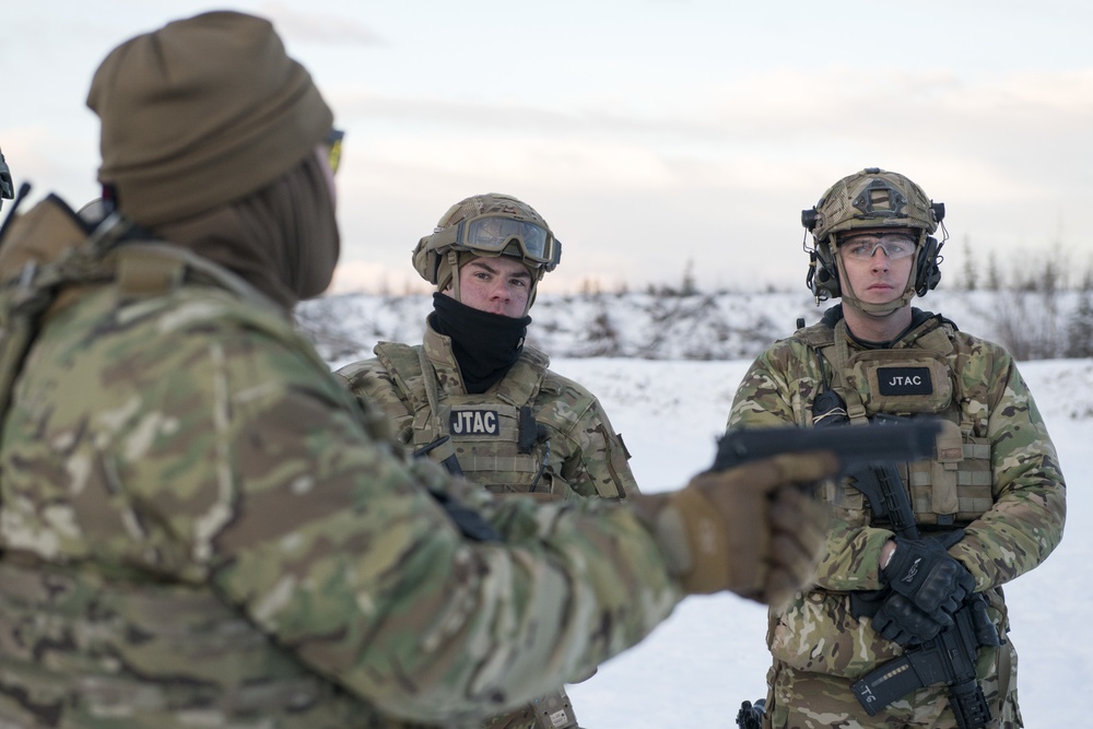 3rd Air Support Operations Squadron hone marksmanship skills on JBER