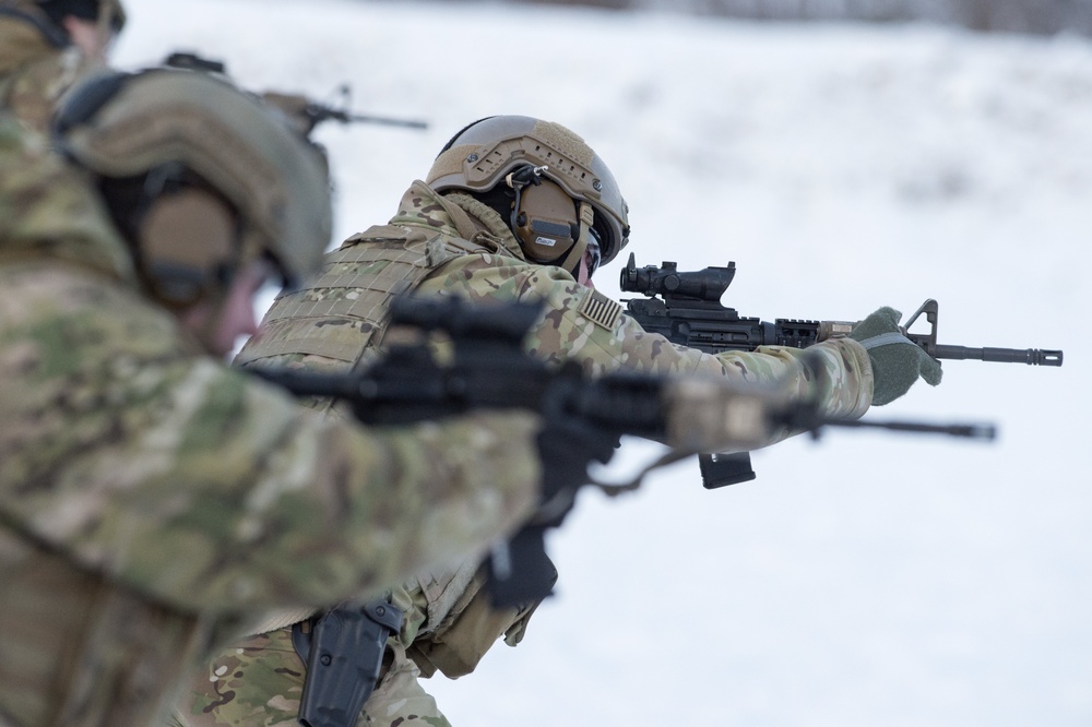 3rd Air Support Operations Squadron hone marksmanship skills on JBER