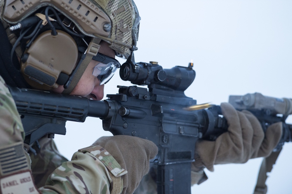 3rd Air Support Operations Squadron hone marksmanship skills on JBER