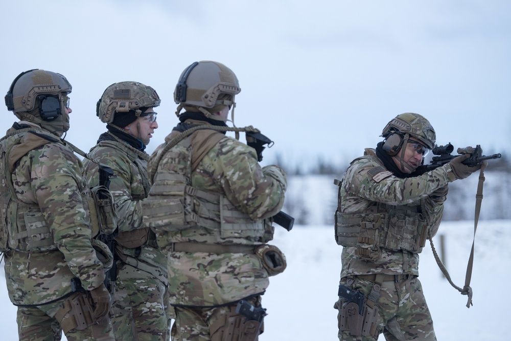 3rd Air Support Operations Squadron hone marksmanship skills on JBER