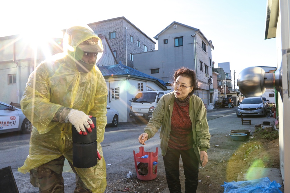 2ID Soldiers deliver charcoal briquettes families in Dongducheon, South Korea