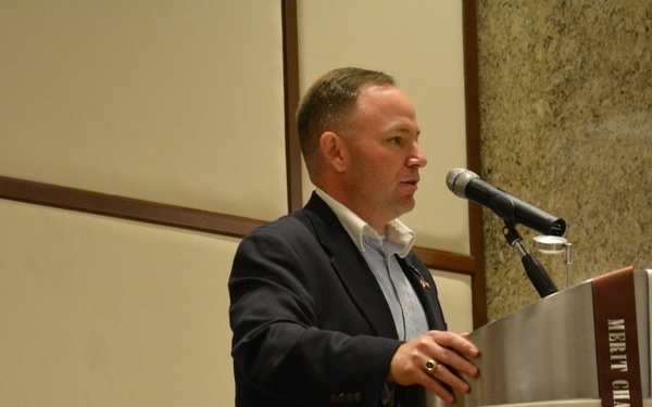 ASG-KU Commander speaks at AUSA Thanksgiving lunch