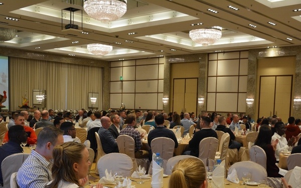 ASG-KU Commander speaks at AUSA Thanksgiving lunch