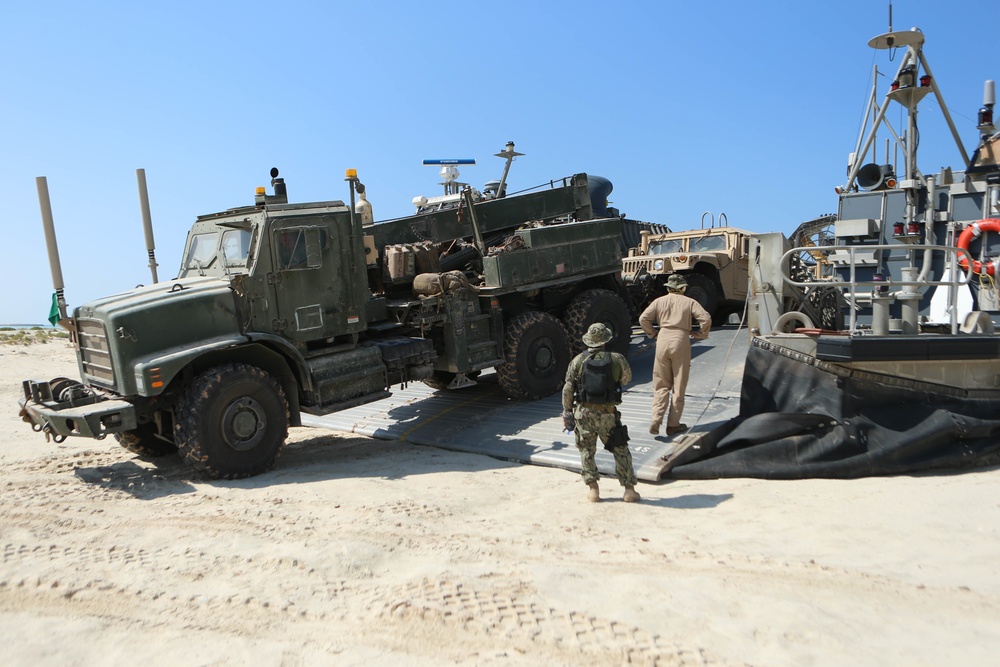 15th MEU backloads to USS Pearl Harbor at the conclusion of Iron Magic 2018