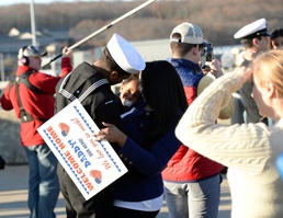USS Toledo Returns From Deployment
