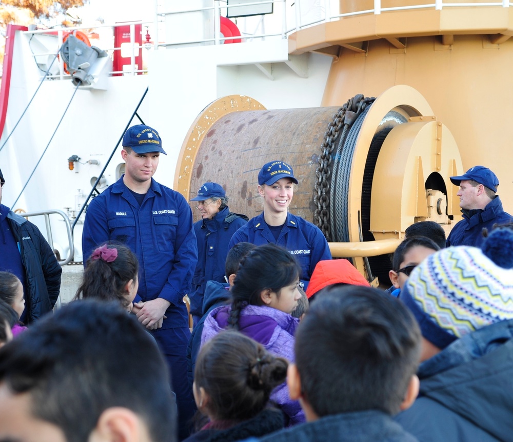 Coast Guard Cutter Mackinaw returns to Chicago to help reenact the Chicago Christmas Ship tradition