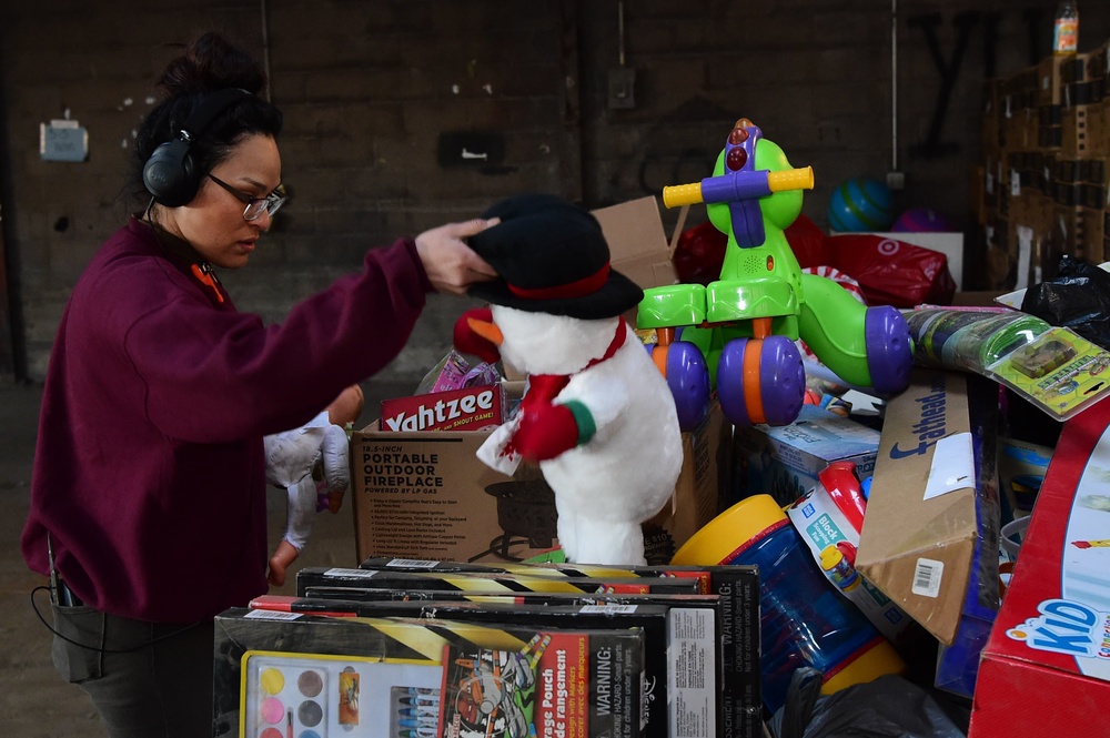 Buckley Marines prepare toys for holiday season distribution