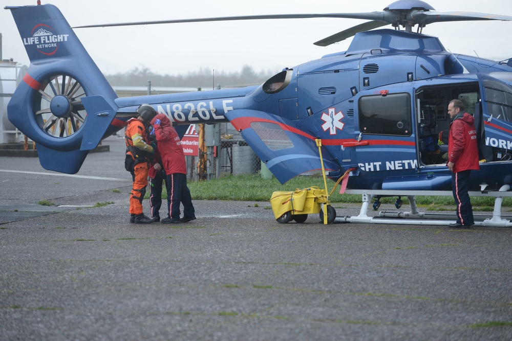 Sector Columbia River aircrew conducts long-distance medevac