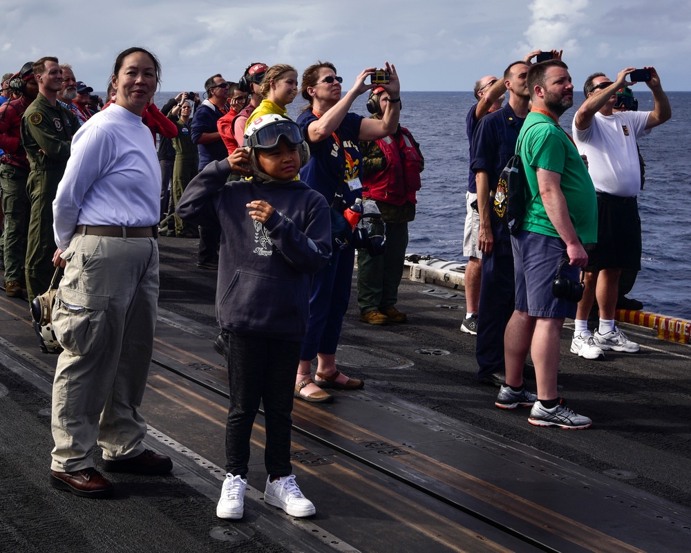 Nimitz Sailors, Marines and Families Observe Flight Demo