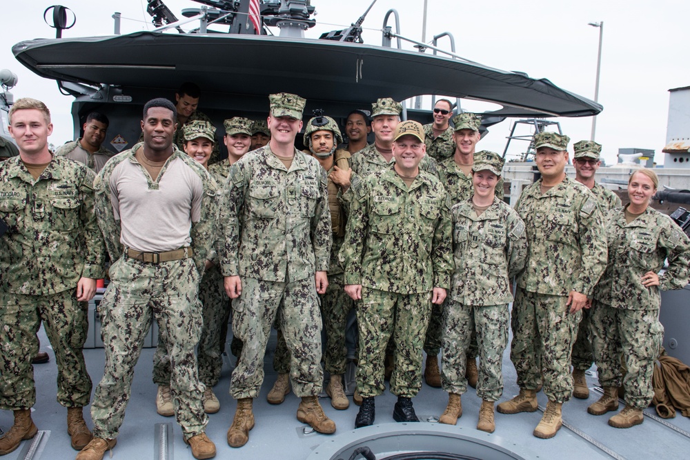 U.S. 3rd Fleet Commander Visits Coastal Riverine Squadron THREE