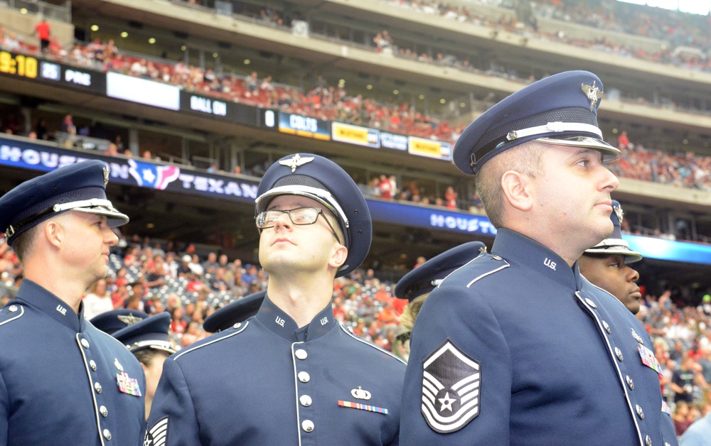 Singing Sergeants perform in Houston for Salute to Service