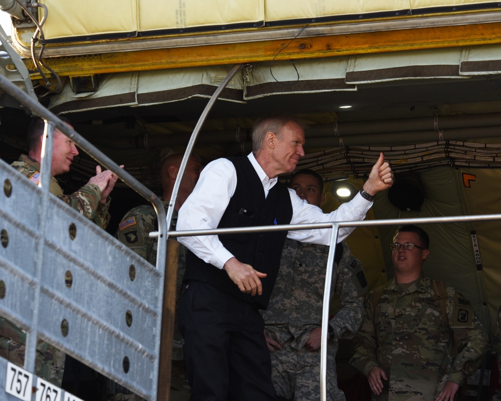 Illinois Governor welcomes returning troops