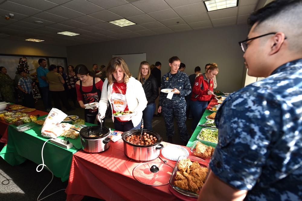 NOSC FORT CARSON HOLIDAY POTLUCK