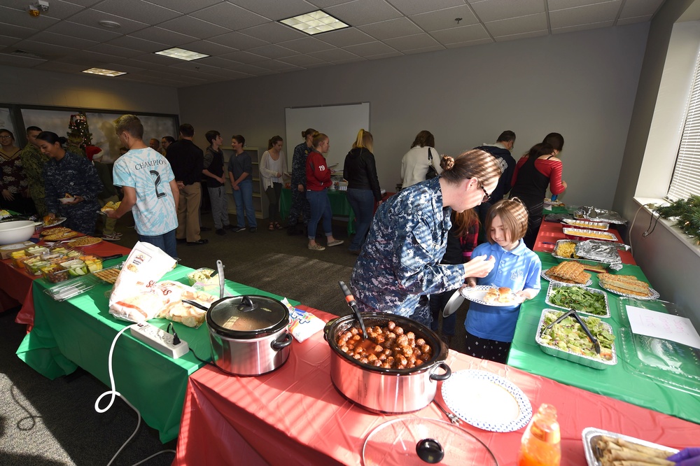 NOSC FORT CARSON HOLIDAY POTLUCK