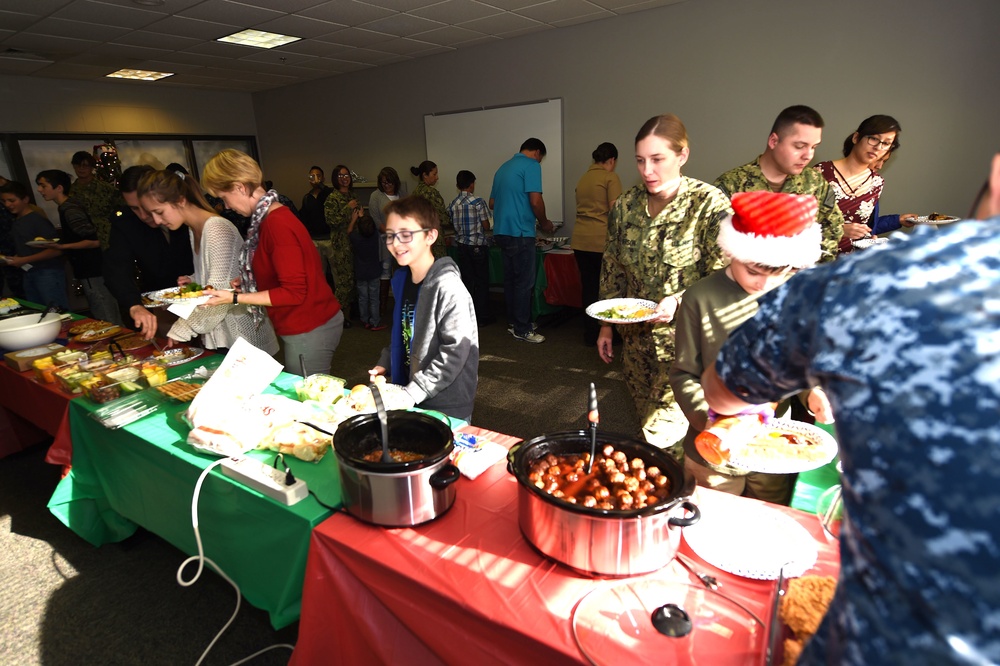 NOSC FORT CARSON HOLIDAY POTLUCK