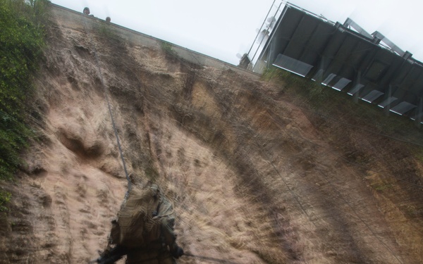 Hawaii, East Coast, West Coast Marines participate in 3rd Marine Division Annual Squad Competition