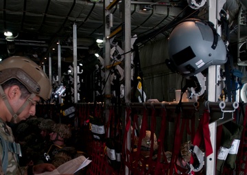 U.S., Columbian jumpmasters partner for airborne operation