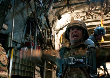 U.S., Columbian jumpmasters partner for airborne operation