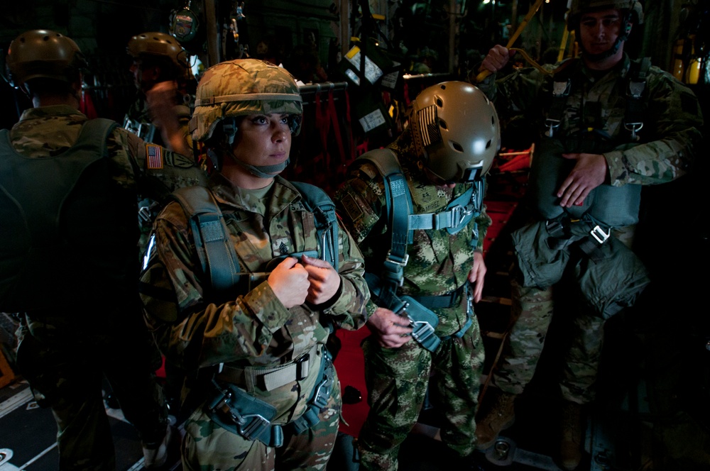 U.S., Columbian jumpmasters partner for airborne operation
