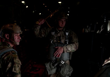 U.S., Columbian jumpmasters partner for airborne operation