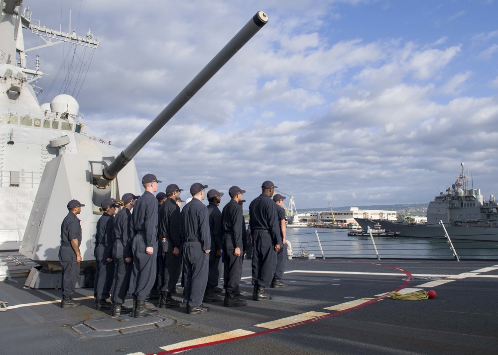 USS Pinckney Arrives in Pearl Harbor