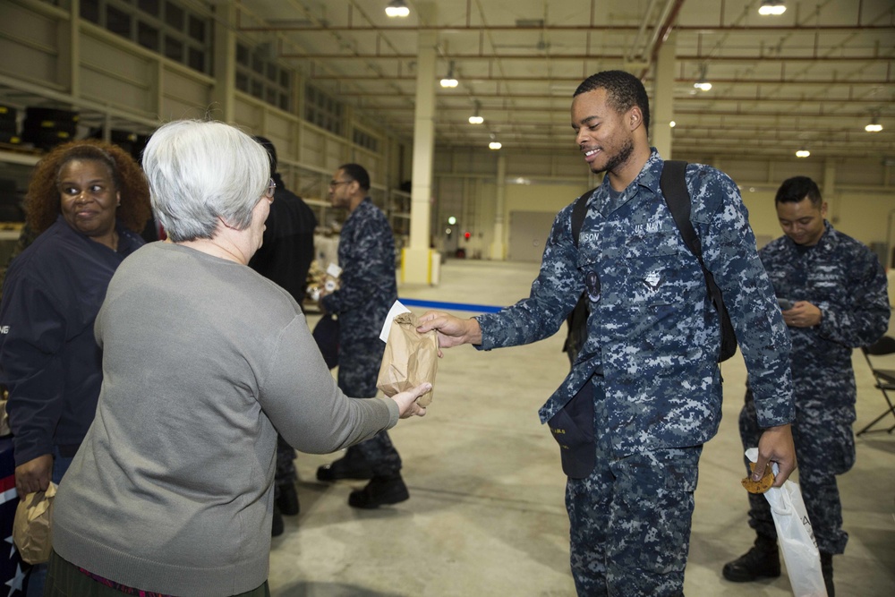 MCAS Iwakuni welcomes US Navy squadrons