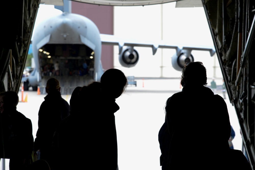 105 AW hosts final tour of season