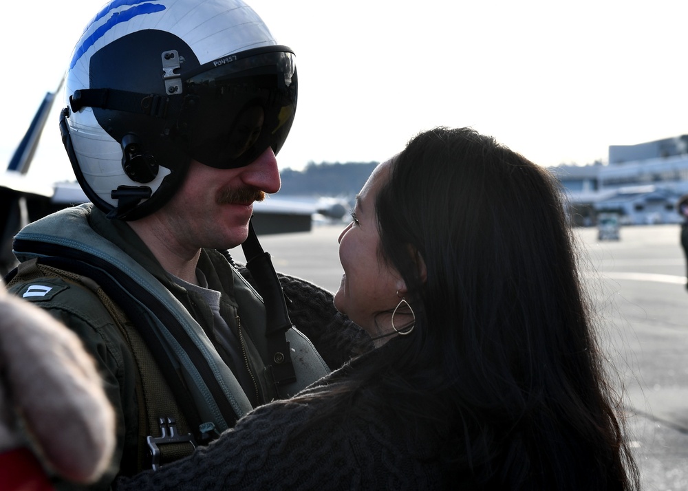 VAQ-142 Returns to Naval Air Station Whidbey Island