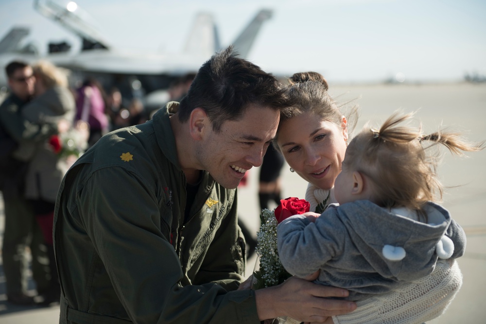 VFA-154 returns from deployment