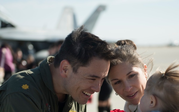 VFA-154 returns from deployment